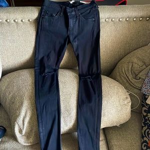 Rag & Bone jeans - size 25 - color black- perfect condition !